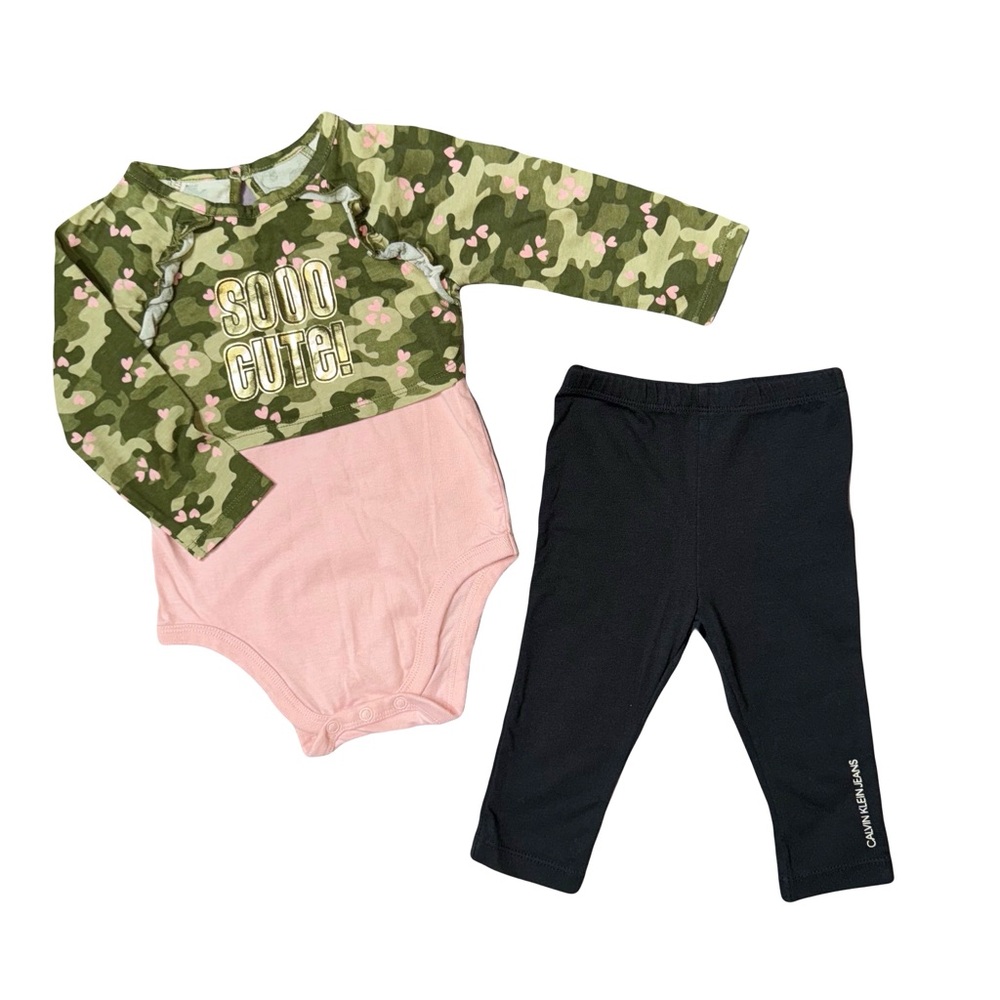 ❤️3 for $12 ❤️ Garanimals Pink Camo Bodysuit& Calvin Klein Jeans Leggings 12&18M